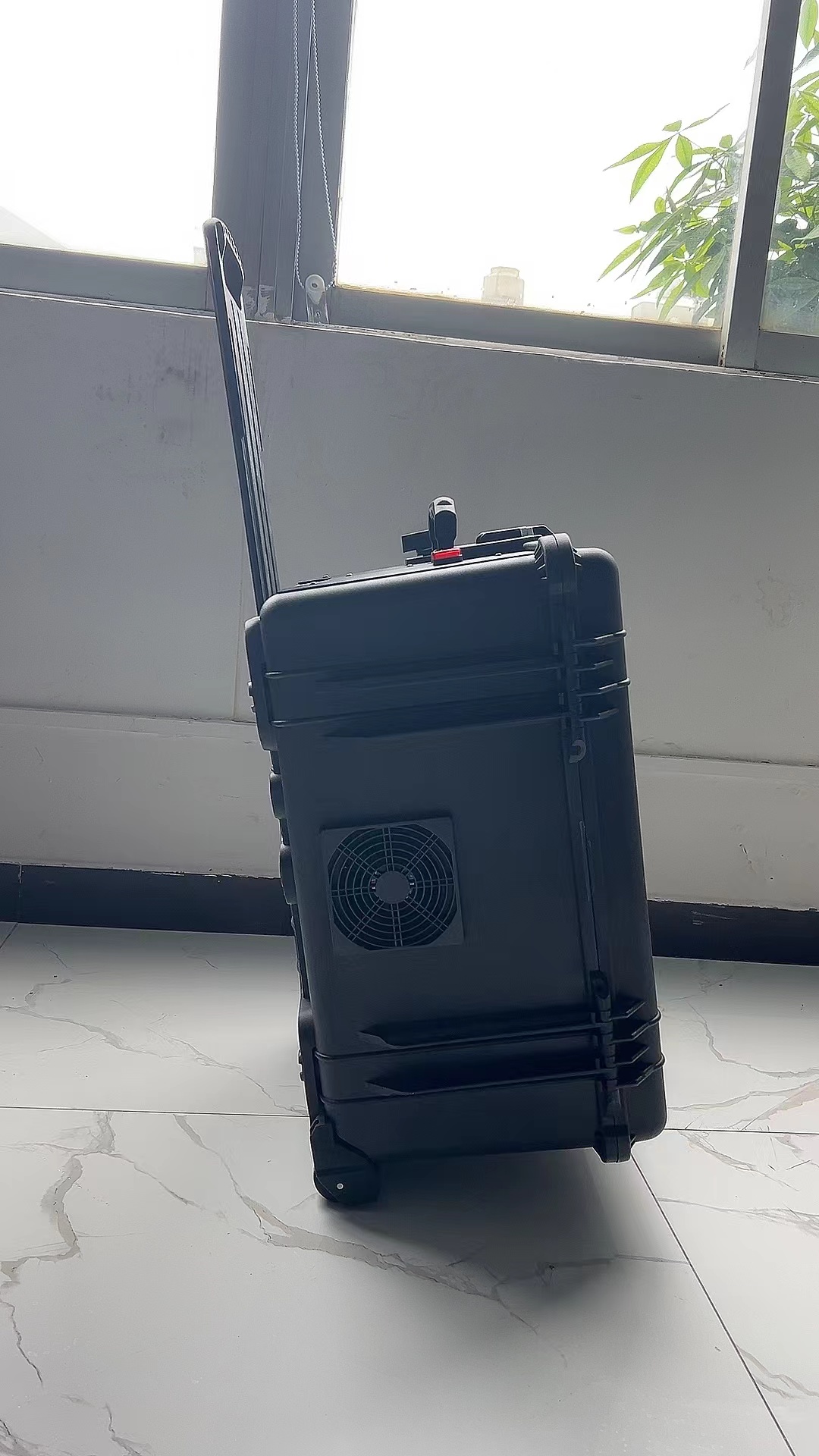 沈阳手拉箱型移动通信干扰器